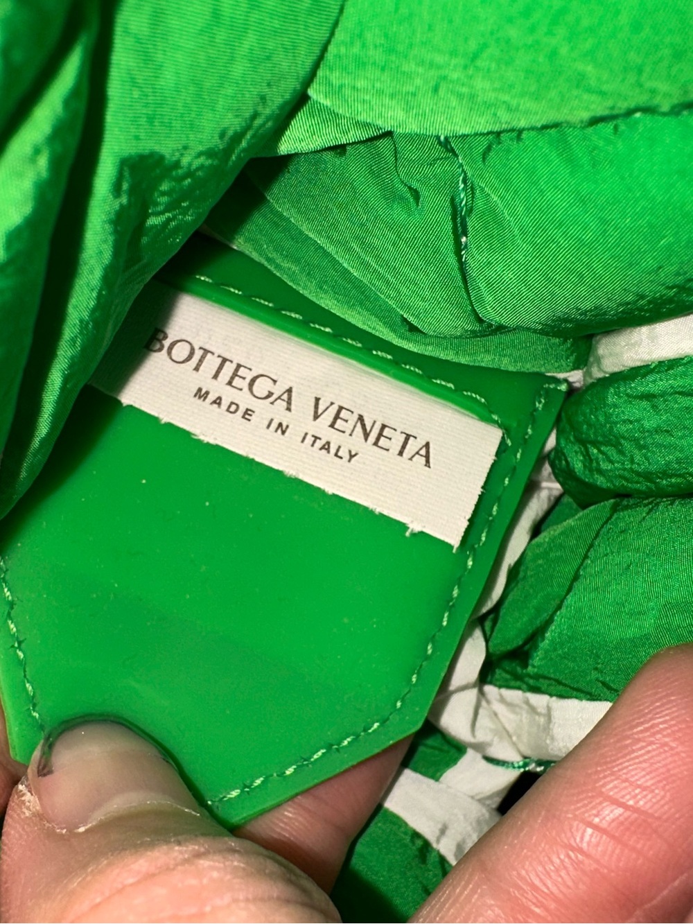 Bottega Veneta Cream Padded Cassette Shoulder Bag with Green Pouch - Picture 8 of 13